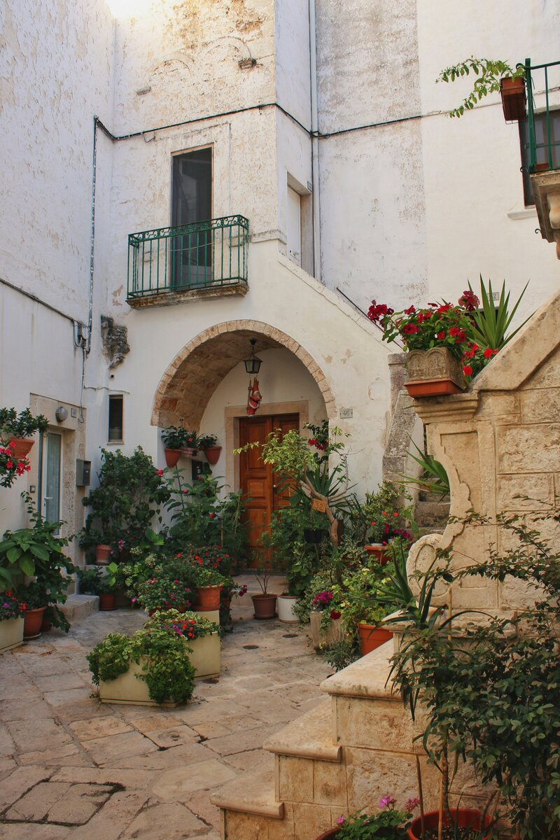 A classic italian garden On the Italian on Tour’s 8 day Passport to Puglia Food & Wine Tour