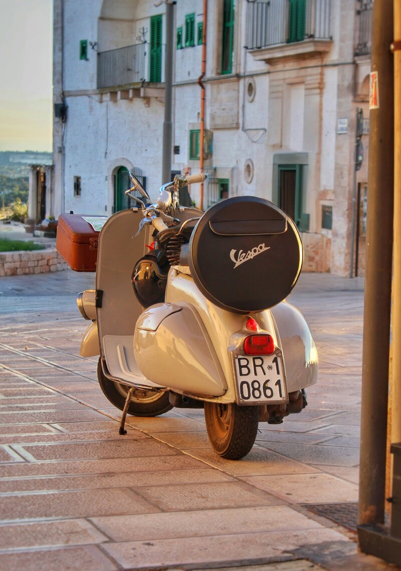 A classic Italian vespa On the Italian on Tour’s 8 day Passport to Puglia Food & Wine Tour